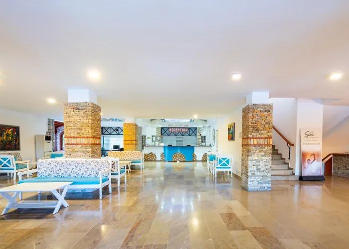 By Z Отель Олудениз